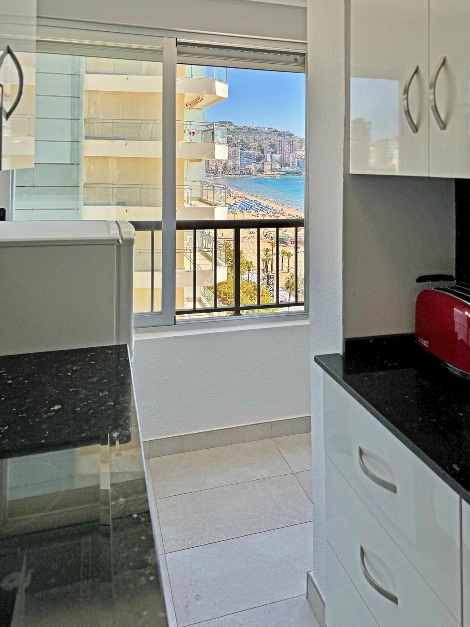 Precioso Estudio Frente La Playa Benidorm Esterno foto